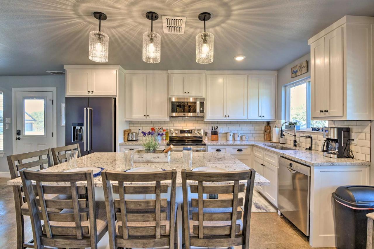 Granbury Home With Hot Tub And Furnished Patio! المظهر الخارجي الصورة