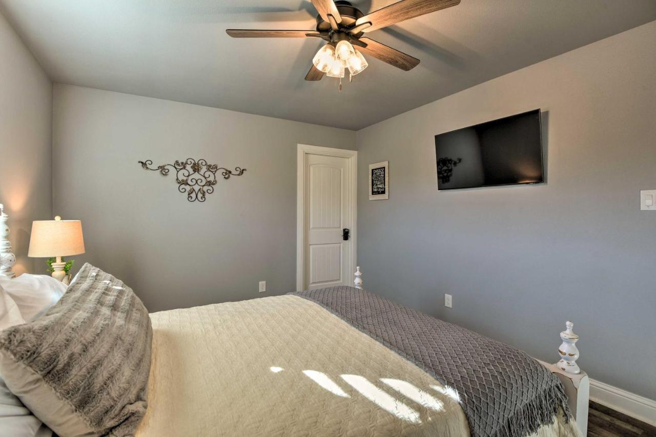 Granbury Home With Hot Tub And Furnished Patio! المظهر الخارجي الصورة