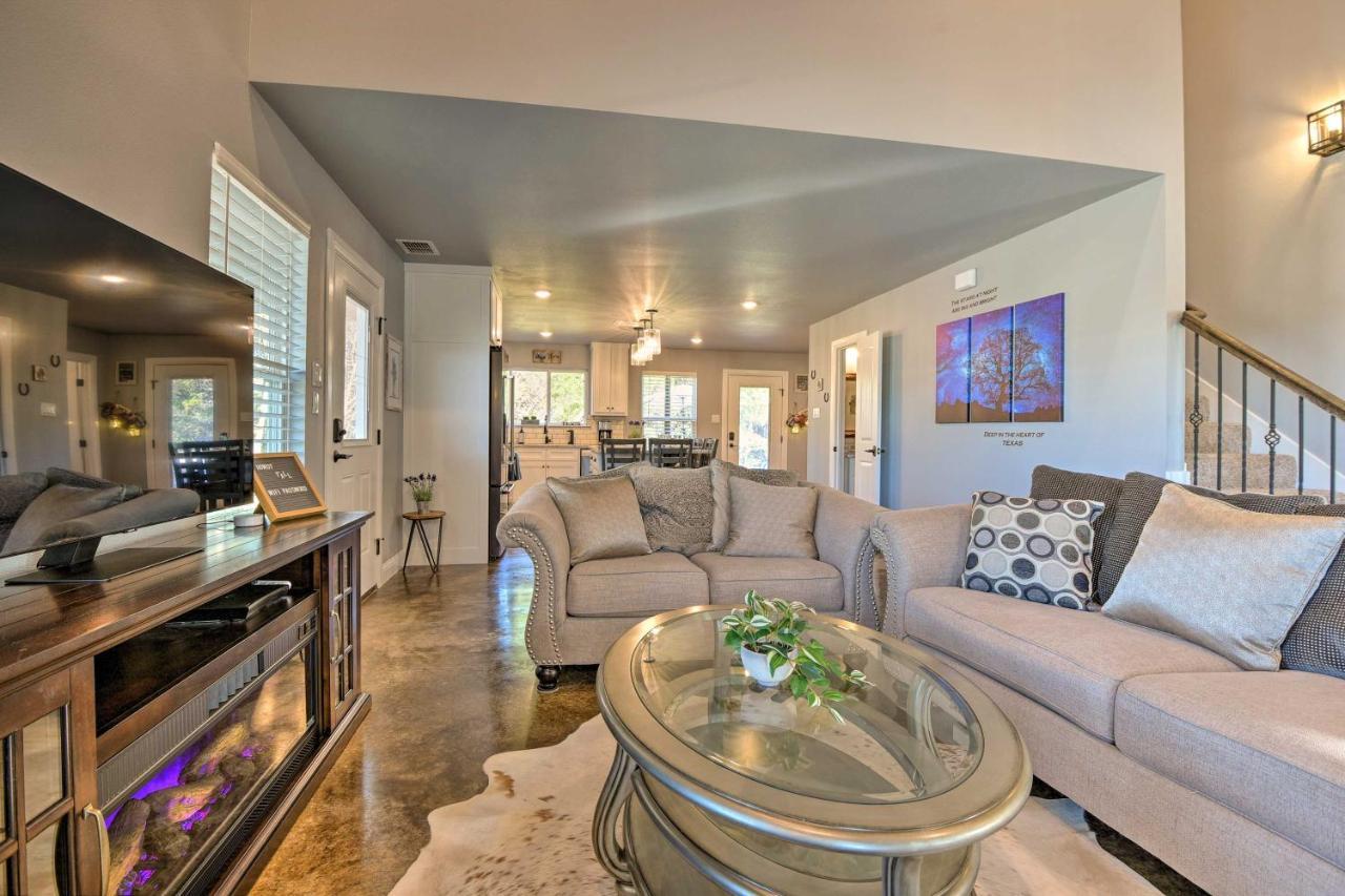Granbury Home With Hot Tub And Furnished Patio! المظهر الخارجي الصورة