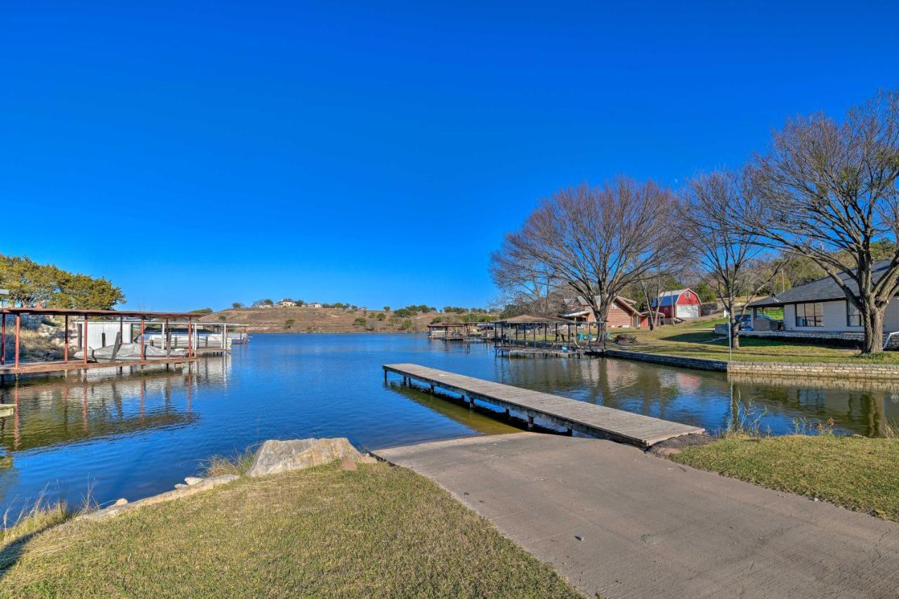Granbury Home With Hot Tub And Furnished Patio! المظهر الخارجي الصورة
