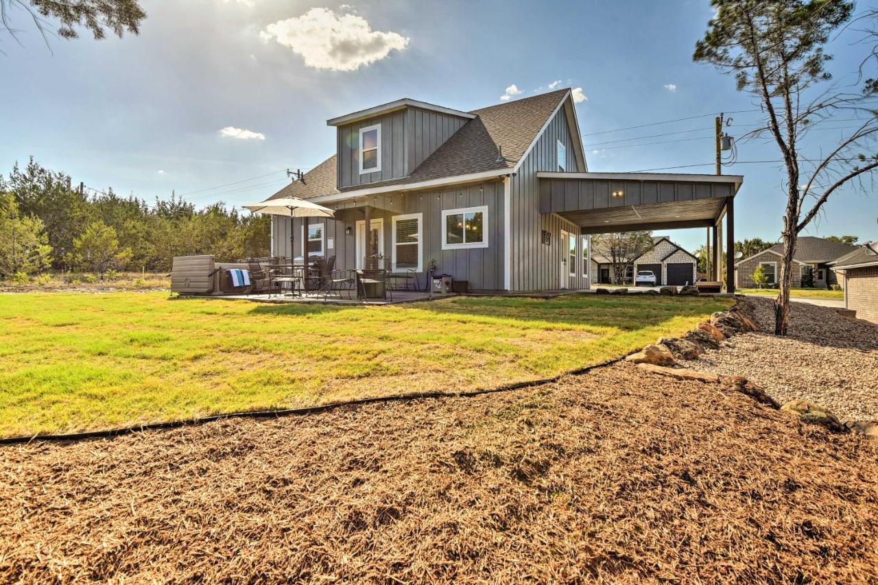Granbury Home With Hot Tub And Furnished Patio! المظهر الخارجي الصورة