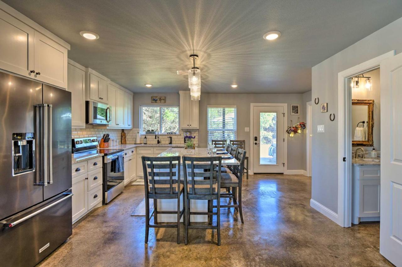 Granbury Home With Hot Tub And Furnished Patio! المظهر الخارجي الصورة