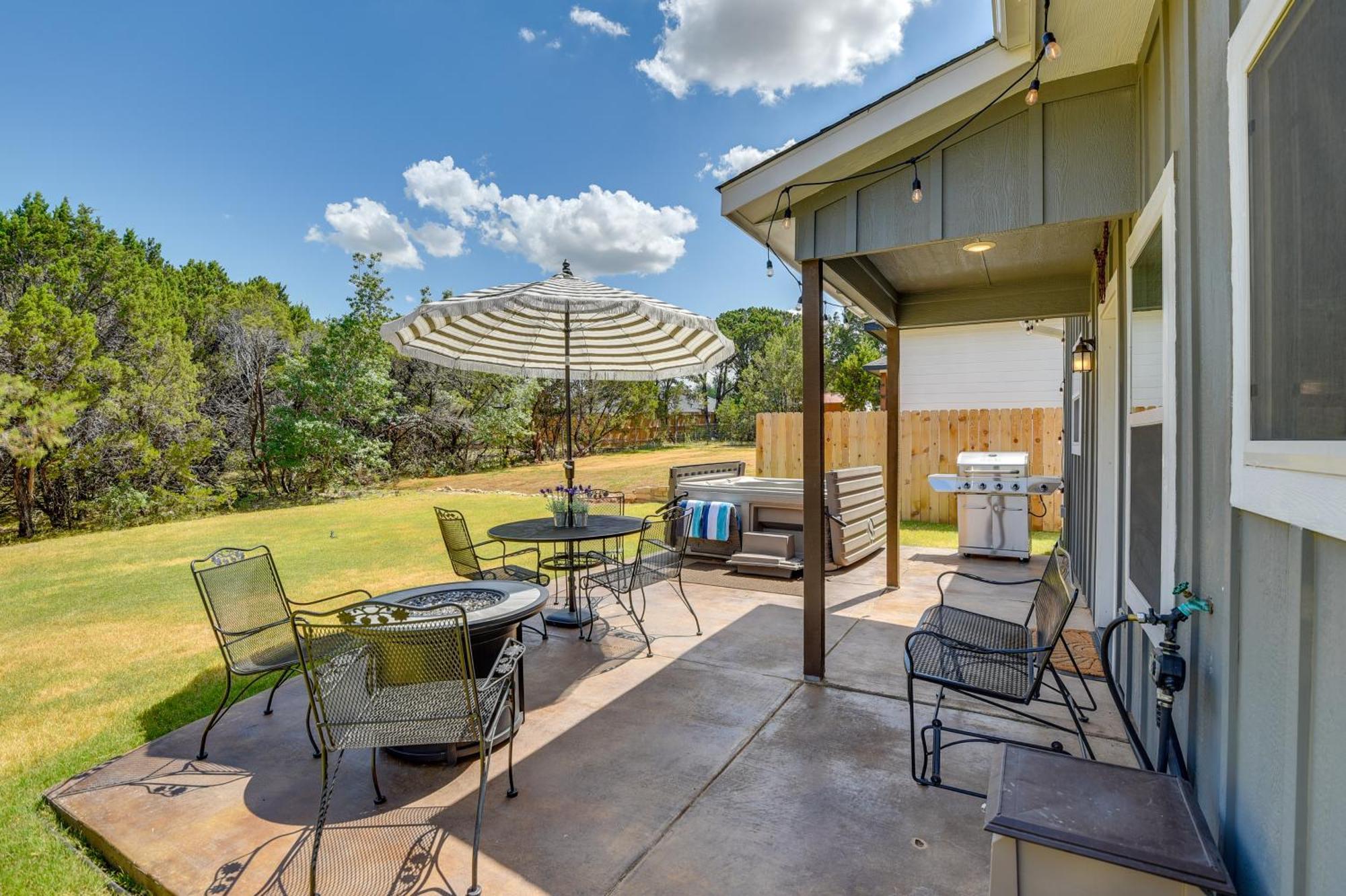 Granbury Home With Hot Tub And Furnished Patio! المظهر الخارجي الصورة