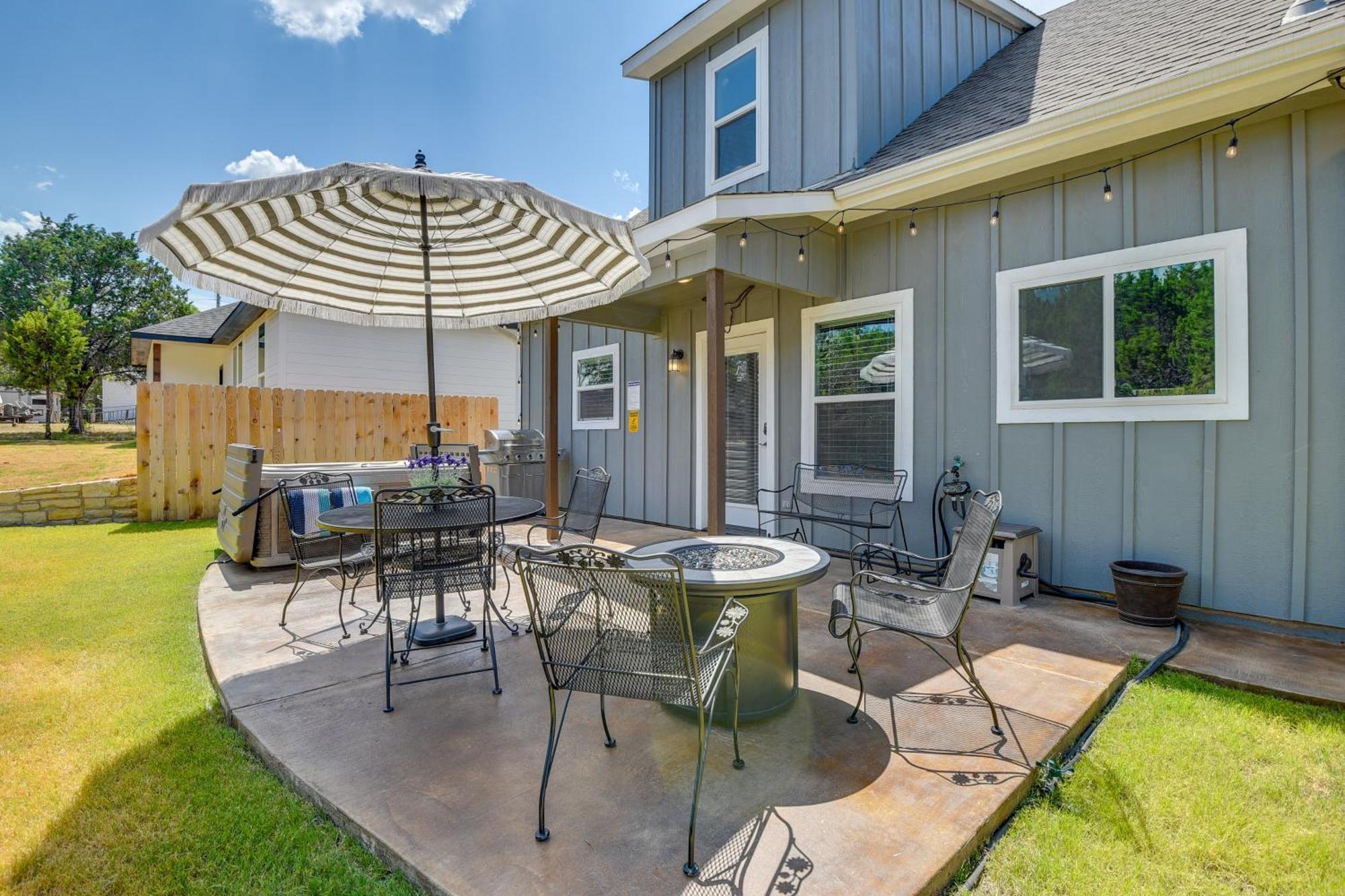 Granbury Home With Hot Tub And Furnished Patio! المظهر الخارجي الصورة